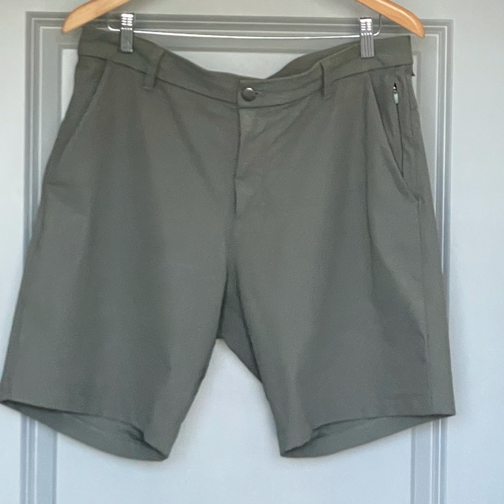 Lululemon Men’s Commission Short 7” Classic